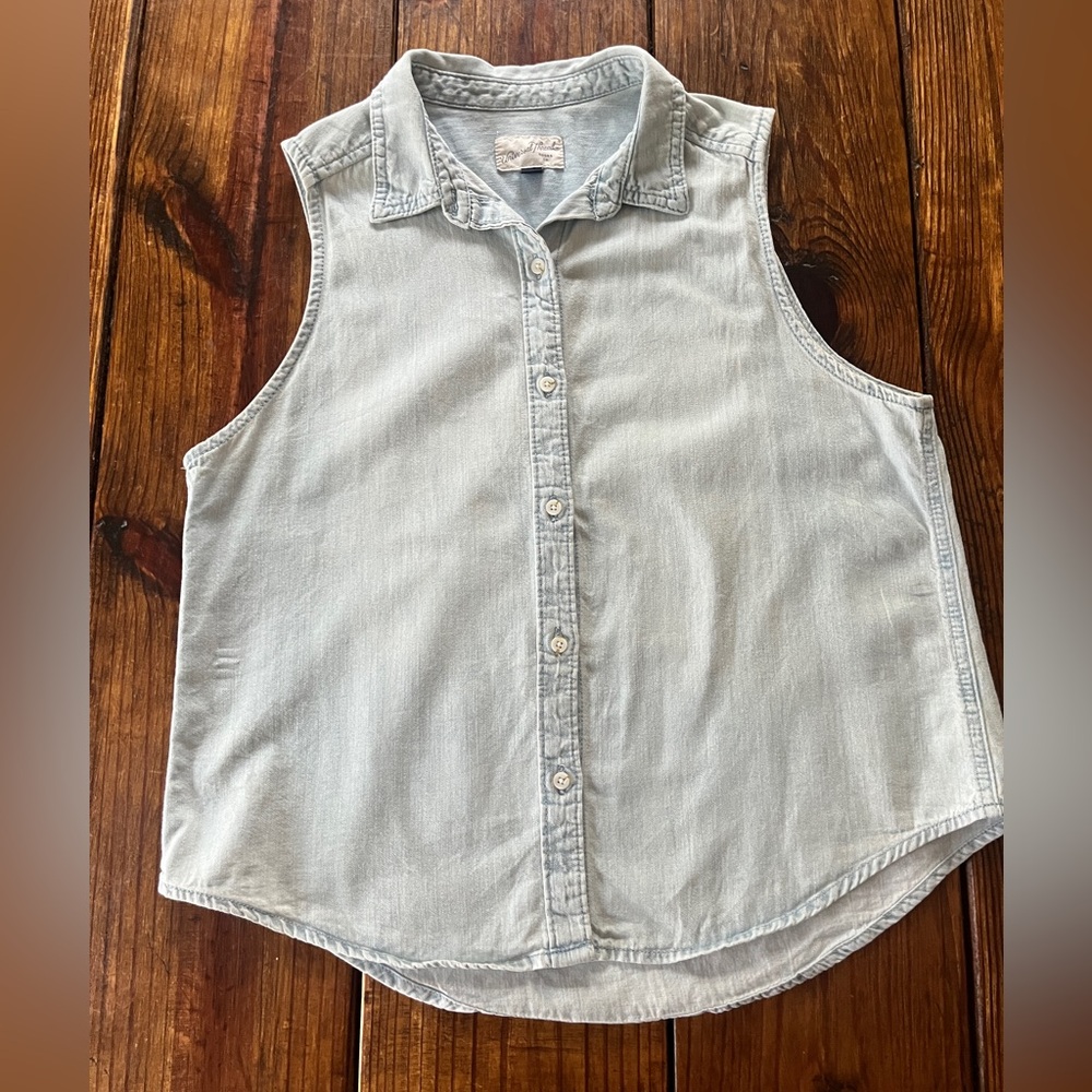 Universal Thread Light Denim Button Down Shirt